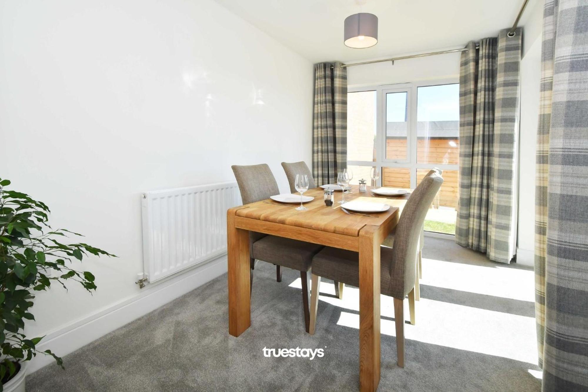 Regal House By True Stays - 3 Bedroom House In Stoke-On-Trent المظهر الخارجي الصورة