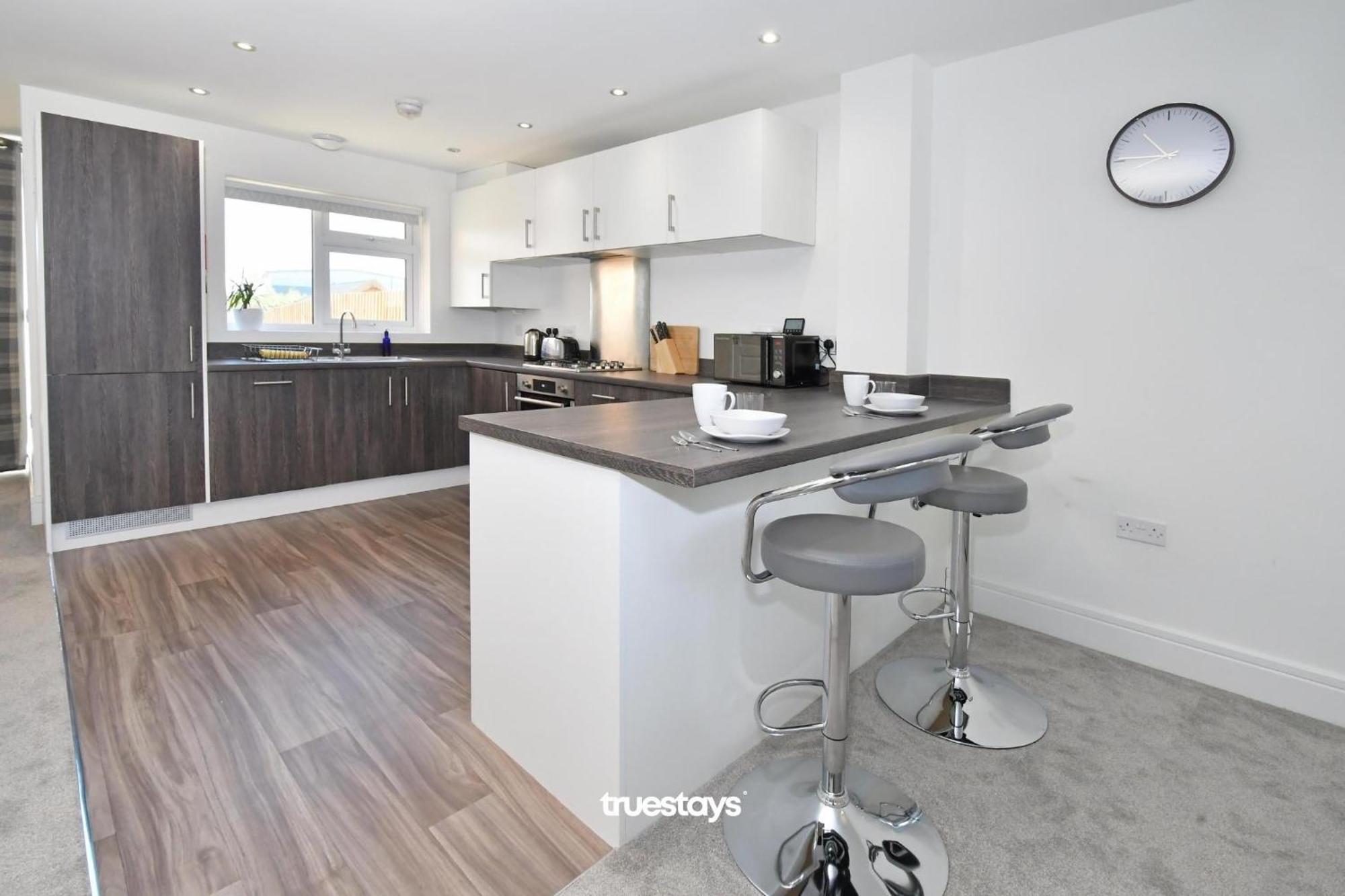 Regal House By True Stays - 3 Bedroom House In Stoke-On-Trent المظهر الخارجي الصورة