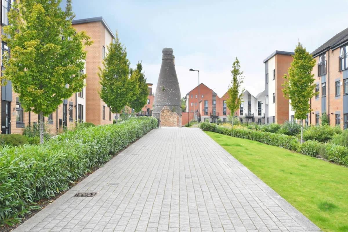 Regal House By True Stays - 3 Bedroom House In Stoke-On-Trent المظهر الخارجي الصورة