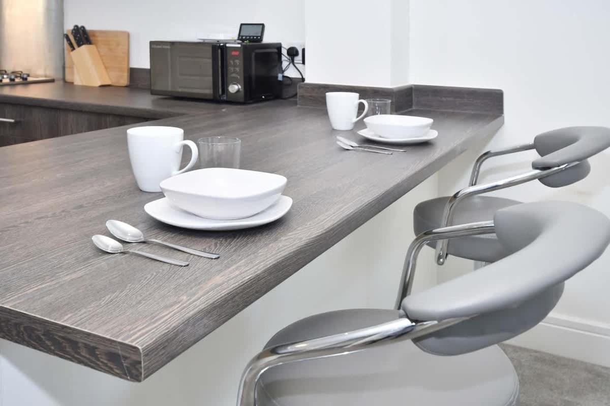 Regal House By True Stays - 3 Bedroom House In Stoke-On-Trent المظهر الخارجي الصورة