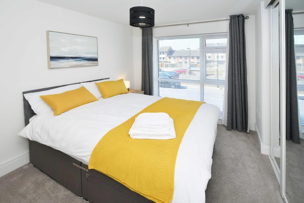 Regal House By True Stays - 3 Bedroom House In Stoke-On-Trent المظهر الخارجي الصورة